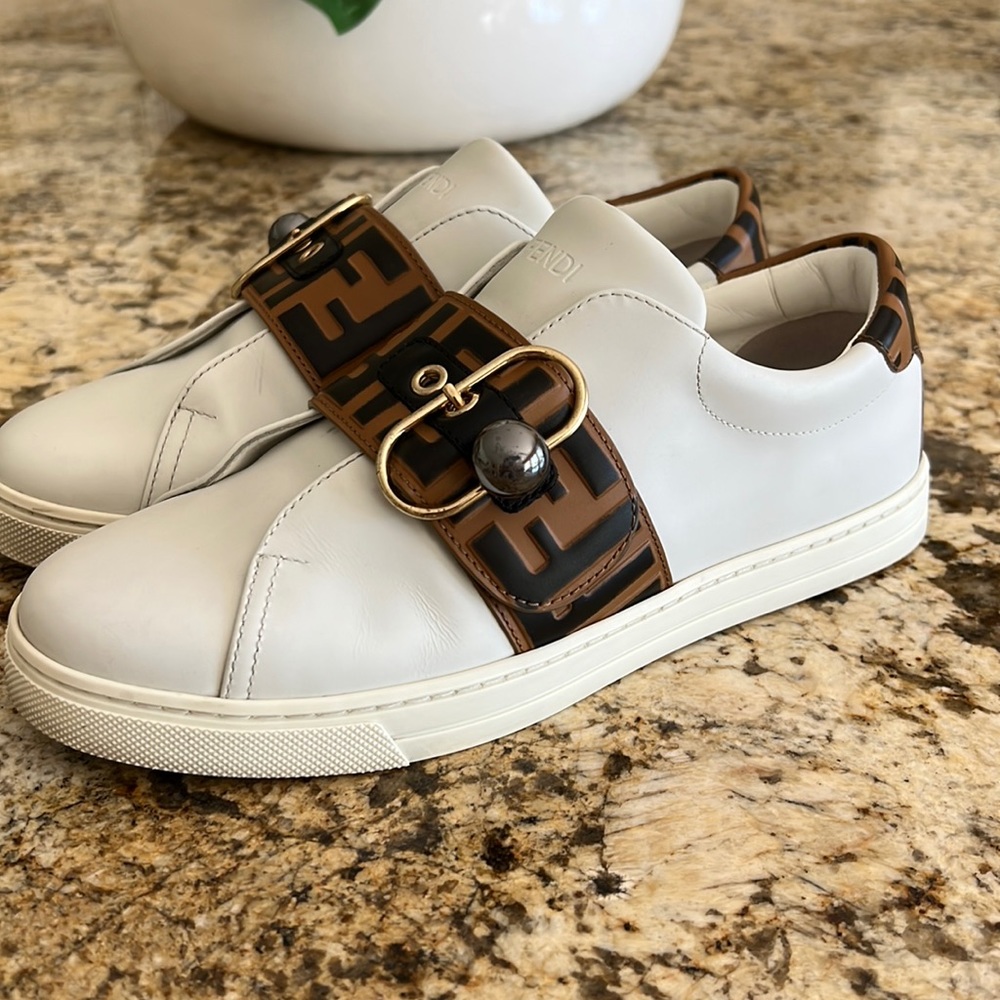 FENDI Logo Strap Leather Low-Top Sneakers Size 37.5